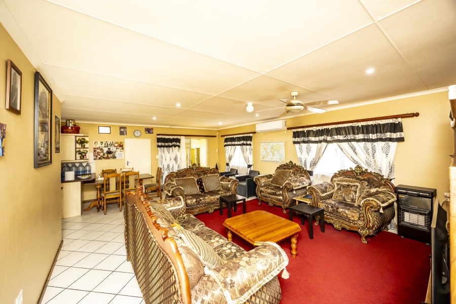 4 Bedroom Property for Sale in Cambridge Eastern Cape